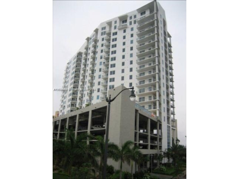 Love at First Sight Property. Fantastic City views, Modern - Beach Condo for sale in Miami, Florida on Beachhouse.com