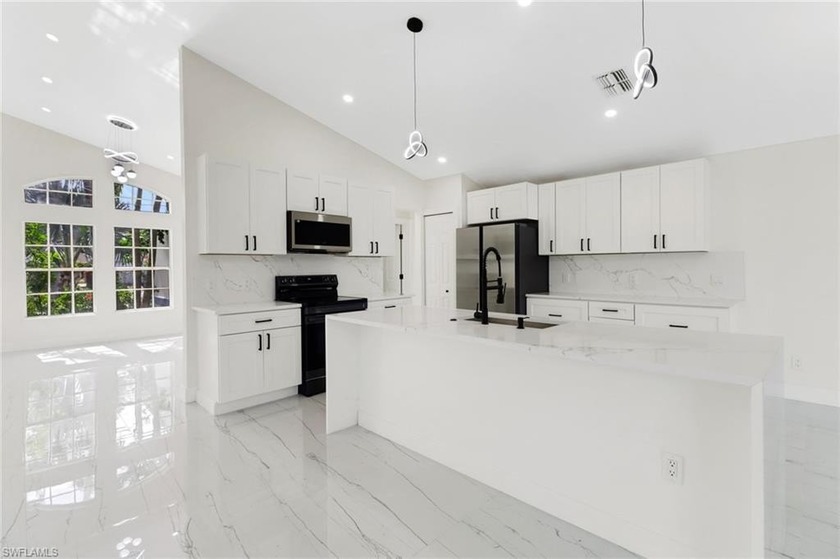 Looks and feels like brand new. Now is your chance to own a - Beach Home for sale in Cape Coral, Florida on Beachhouse.com