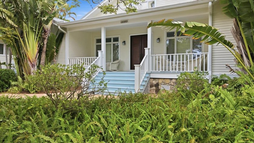 **Rare Siesta Key Estate Compound | 4 Lots | Guest House + - Beach Home for sale in Sarasota, Florida on Beachhouse.com