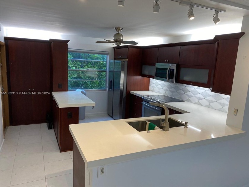 Exceptional Value and fairly easy to show together with the fact - Beach Condo for sale in Boca Raton, Florida on Beachhouse.com