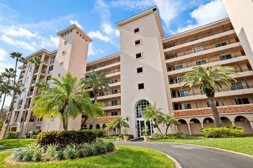 Bask in PARADISE in this two-bedroom, two-bath corner unit with - Beach Condo for sale in St. Petersburg, Florida on Beachhouse.com