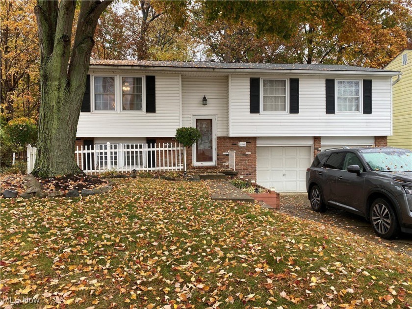 Located in Lakeway Woods *  This bi-level homes offers 3 - Beach Home for sale in Mentor, Ohio on Beachhouse.com