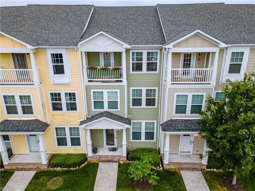 Beautiful Townhome with Ocean Views and the convenience of the - Beach Townhome/Townhouse for sale in Norfolk, Virginia on Beachhouse.com