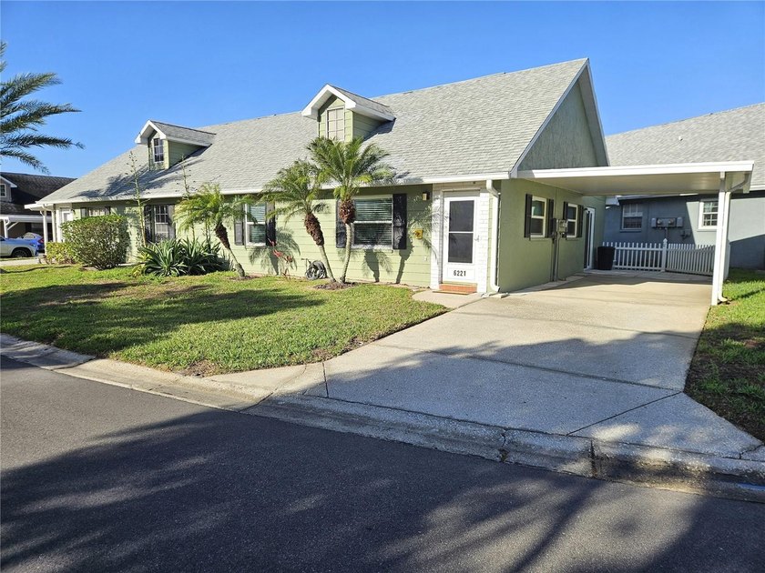 Under contract-accepting backup offers. Welcome to this stunning - Beach Home for sale in New Port Richey, Florida on Beachhouse.com