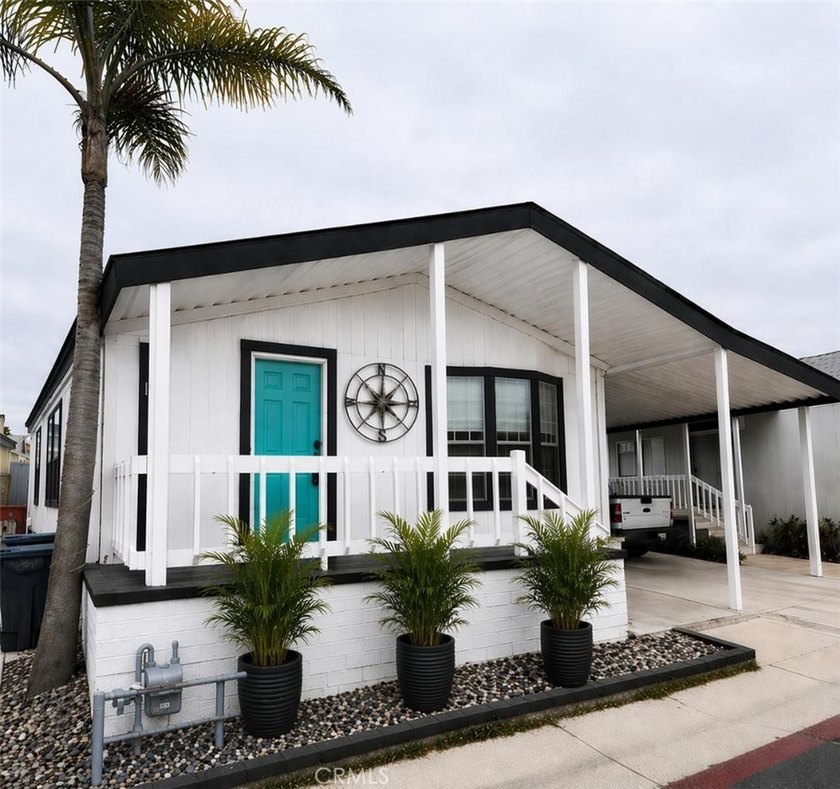 AWESOME BEACH HOUSE!!! This charming fixer-upper opportunity - Beach Home for sale in Huntington Beach, California on Beachhouse.com