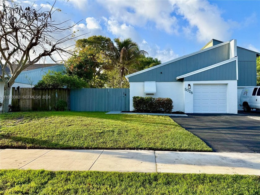 Seller to contribute $5,000 towards buyer's closing costs. This - Beach Home for sale in Delray Beach, Florida on Beachhouse.com