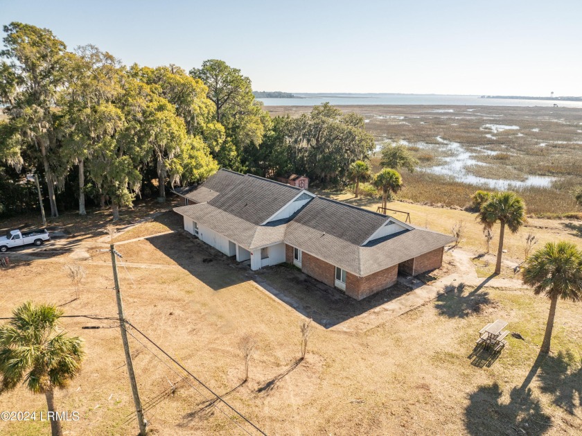 Prime opportunity to develop an office complex, small - Beach Commercial for sale in Port Royal, South Carolina on Beachhouse.com