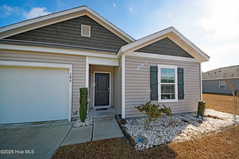 Welcome to this meticulously maintained 3-bedroom, 2-bathroom - Beach Home for sale in Sneads Ferry, North Carolina on Beachhouse.com