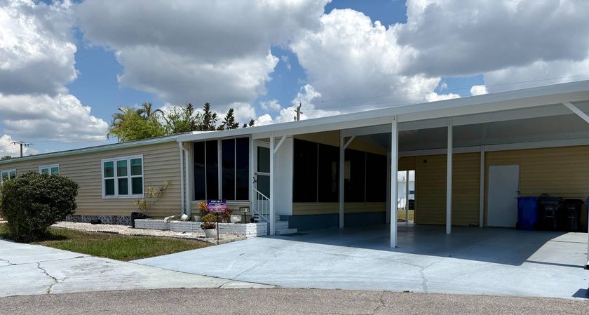 At 989 Eleuthera, in the vibrant 55+ community of Bay Indies, a - Beach Home for sale in Venice, Florida on Beachhouse.com
