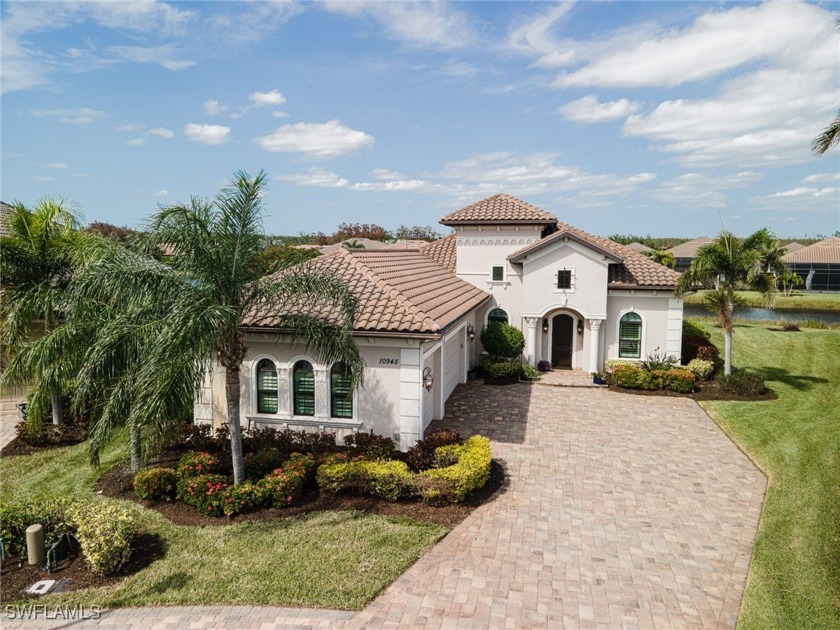 Stunning Montessa II Pool Home, Turnkey Furnished And Situated - Beach Home for sale in Fort Myers, Florida on Beachhouse.com