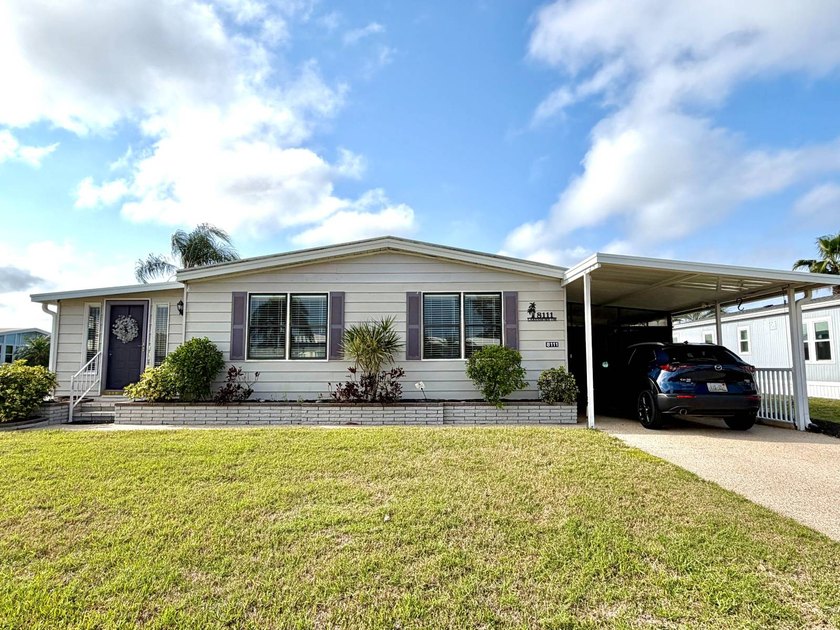 Welcome to your perfect slice of Florida living! This immaculate - Beach Home for sale in Ellenton, Florida on Beachhouse.com