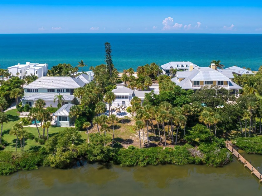 Gulf to Bay on North Casey Key - the perfect location! Panoramic - Beach Home for sale in Osprey, Florida on Beachhouse.com