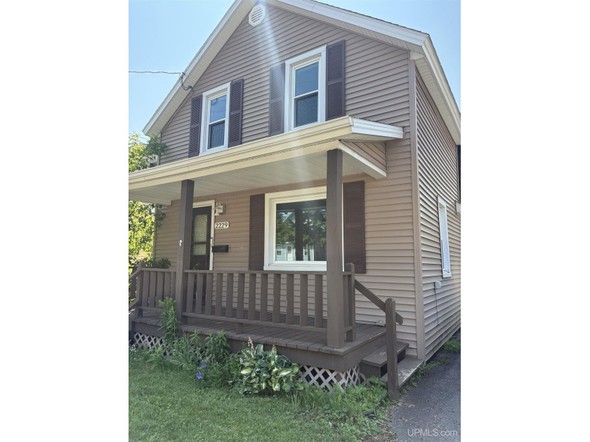 Darling home in North Marquette.  Close to Lake Superior, Bike - Beach Home for sale in Marquette, Michigan on Beachhouse.com