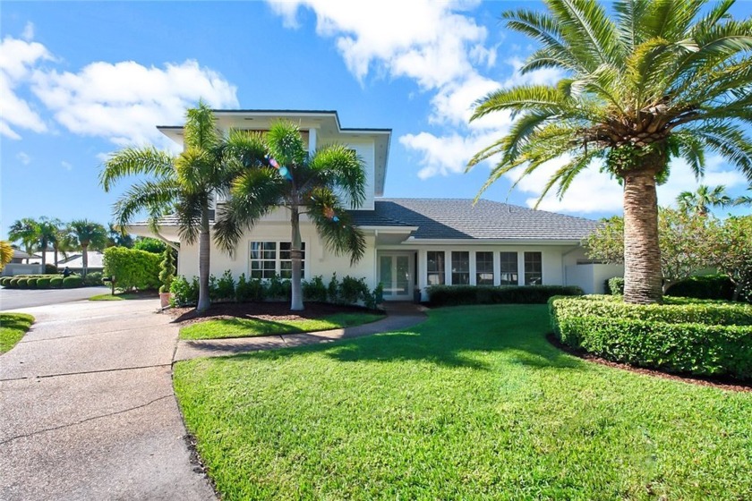 Stunning 4BR /3.5BA pool home located in highly desirable gated - Beach Home for sale in Vero Beach, Florida on Beachhouse.com