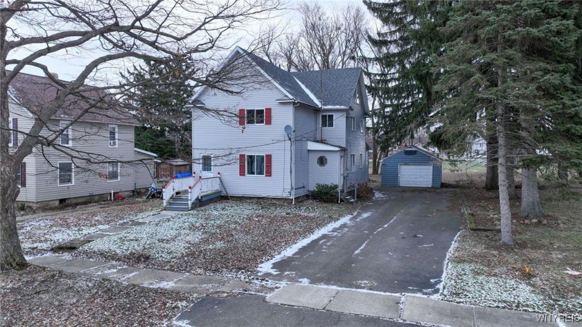 Welcome to 29 Fay St -- Where opportunity knocks! This three - Beach Home for sale in Portland, New York on Beachhouse.com