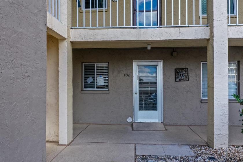 Beautifully Updated 2-Bedroom, 2-Bath Condo in Bayshore on the - Beach Condo for sale in Bradenton, Florida on Beachhouse.com