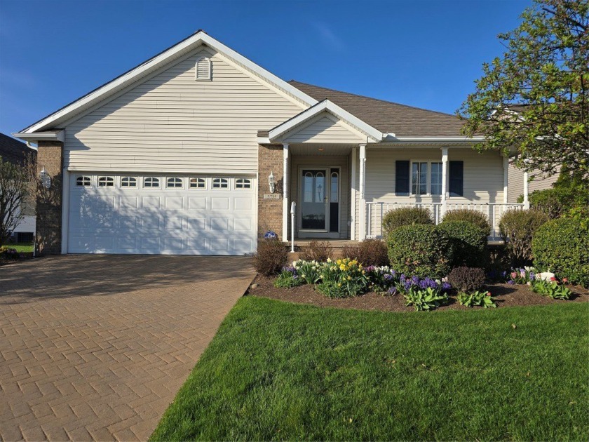 Two-bedroom, two-bath condo in Harbor Ridge. Beautiful golf - Beach Condo for sale in Erie, Pennsylvania on Beachhouse.com