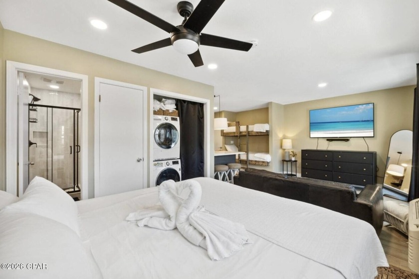 This renovated studio unit with bunks is the perfect place for - Beach Condo for sale in Panama City Beach, Florida on Beachhouse.com
