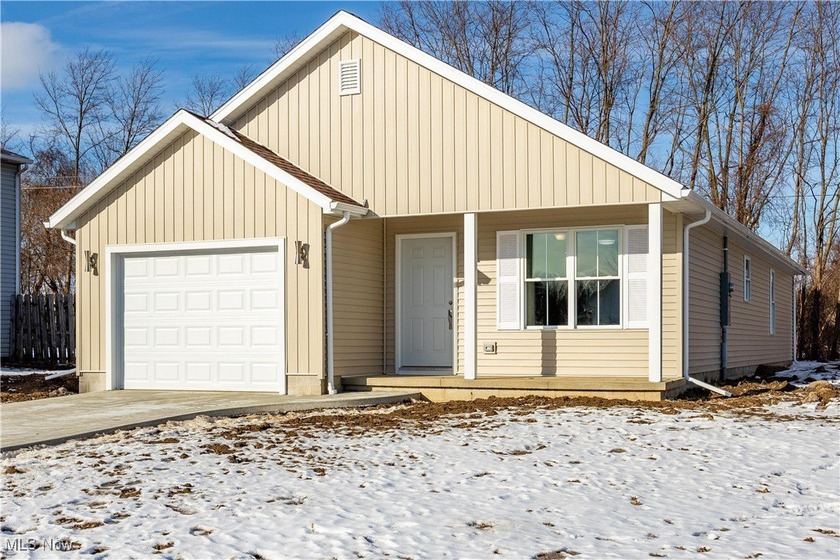 NEW CONSTRUCTION near Lake Erie with MAJOR SAVINGS! Enjoy a - Beach Home for sale in Sandusky, Ohio on Beachhouse.com