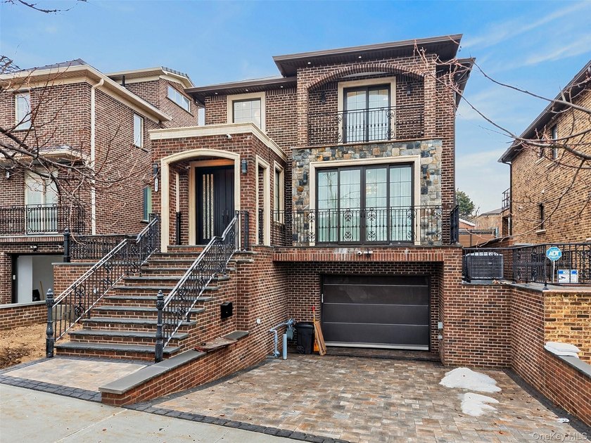 Brand New Luxury Home in the heart of College Point. Situated on - Beach Home for sale in Flushing, New York on Beachhouse.com