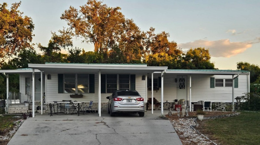SIGNIFICANT PRICE DROP! This home would make a great flip-house - Beach Home for sale in Hudson, Florida on Beachhouse.com