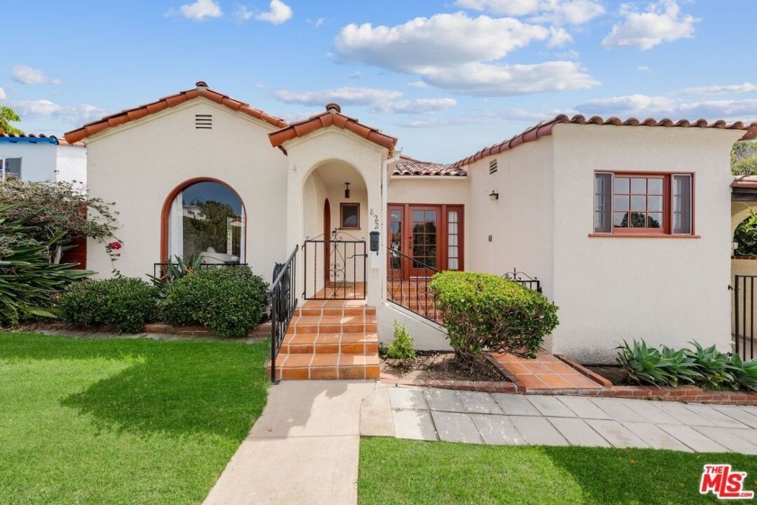 Not the typical *fixed to sell*. This home has truly been - Beach Home for sale in Santa Monica, California on Beachhouse.com