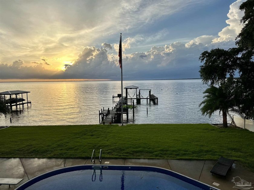 Situated on approximately 0.74 acres with 101 feet of waterfront - Beach Home for sale in Gulf Breeze, Florida on Beachhouse.com
