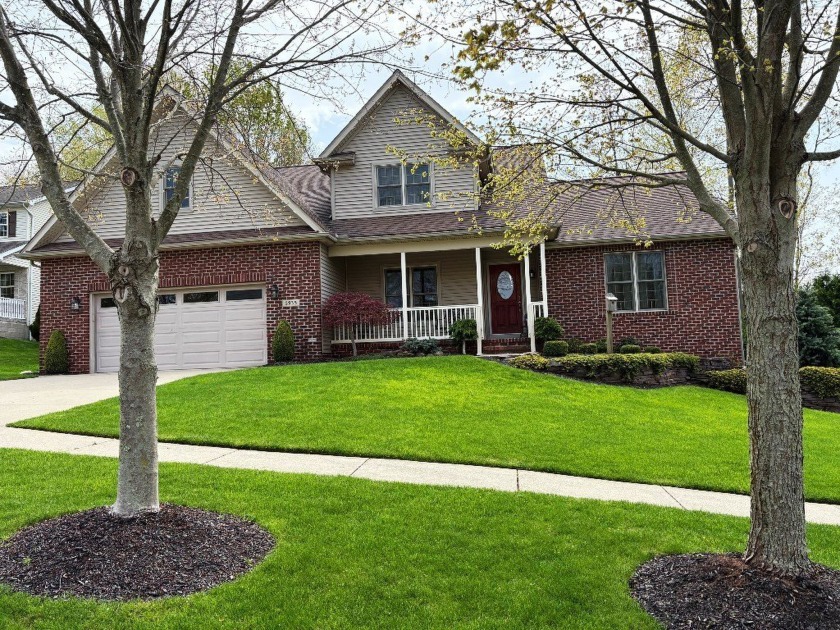 Timeless elegance in whispering woods. beautifully maintained 4 - Beach Home for sale in Erie, Pennsylvania on Beachhouse.com