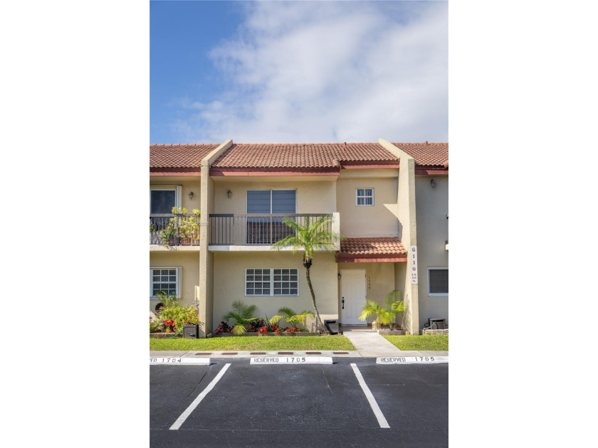 Rarely available 3 bedroom 2 1/2 bath townhouse is sought after - Beach Condo for sale in Miami, Florida on Beachhouse.com