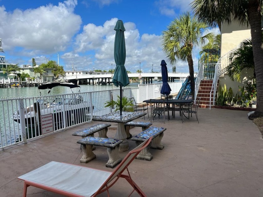 Discover your perfect beachside retreat! Centrally located, just - Beach Condo for sale in Miami Beach, Florida on Beachhouse.com