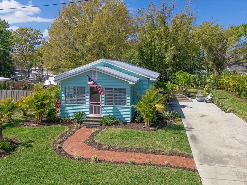Under contract-accepting backup offers. Welcome to this - Beach Home for sale in Palmetto, Florida on Beachhouse.com