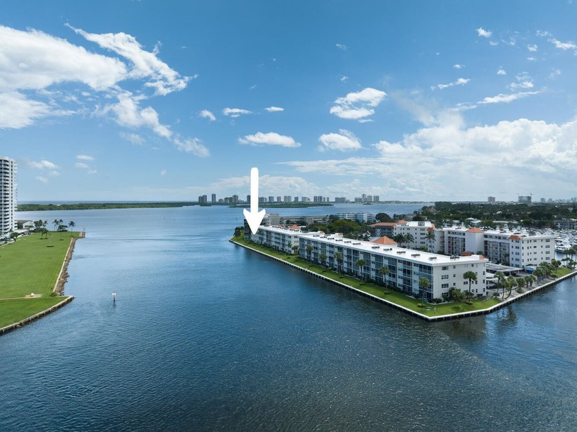 Enjoy the sweeping Intracoastal views in this first floor 2 - Beach Condo for sale in North Palm Beach, Florida on Beachhouse.com