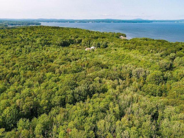 This property offers 33 acres of land with opportunity for views - Beach Acreage for sale in Northport, Maine on Beachhouse.com