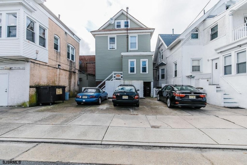 Centered in the trendy fabric of  Ventnor's * North  Beach* - Beach Townhome/Townhouse for sale in Ventnor, New Jersey on Beachhouse.com