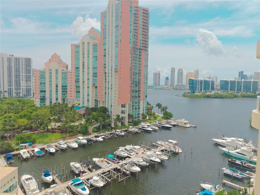 Beautiful apartment in gated Aventura Marina. Ready to move in - Beach Condo for sale in Aventura, Florida on Beachhouse.com