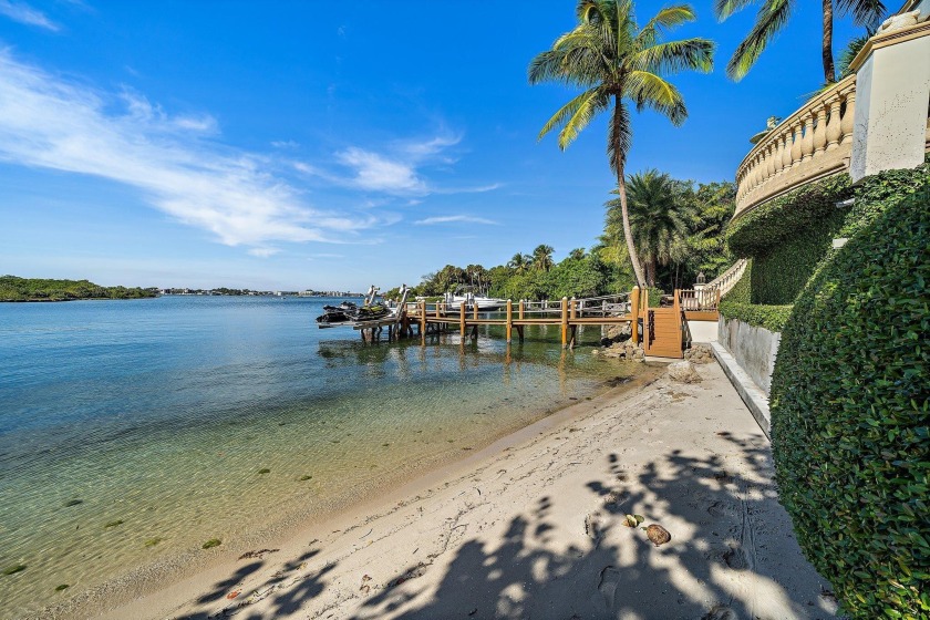 Consists of 1 FEE SIMPLE privately owned water lot plus small - Beach Lot for sale in Manalapan, Florida on Beachhouse.com
