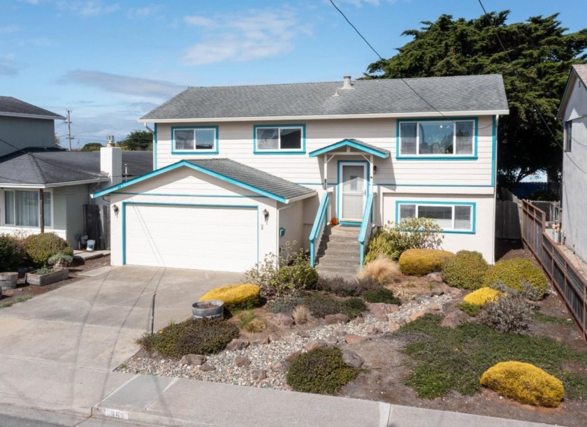 Charming single-family home located on the westside in Half Moon - Beach Home for sale in Half Moon Bay, California on Beachhouse.com