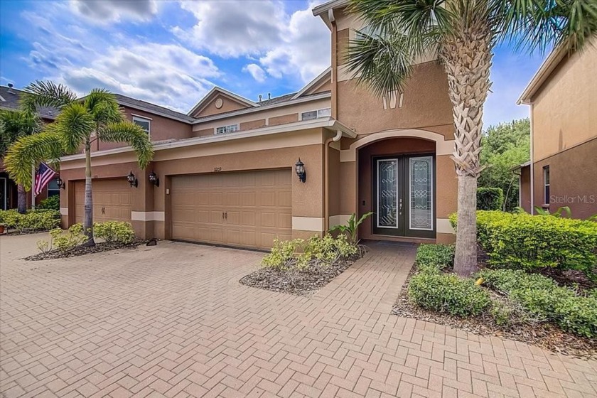 This beautiful Highland Park Coach home will not last long. This - Beach Townhome/Townhouse for sale in Tampa, Florida on Beachhouse.com