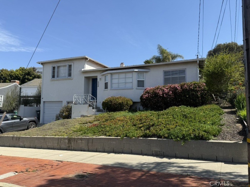 Charming 3-bedroom, 2-bath home with a one-car garage, on the - Beach Home for sale in Redondo Beach, California on Beachhouse.com