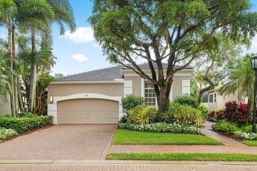 Fantastic single home opportunity in the sought after community - Beach Home for sale in Palm Beach Gardens, Florida on Beachhouse.com