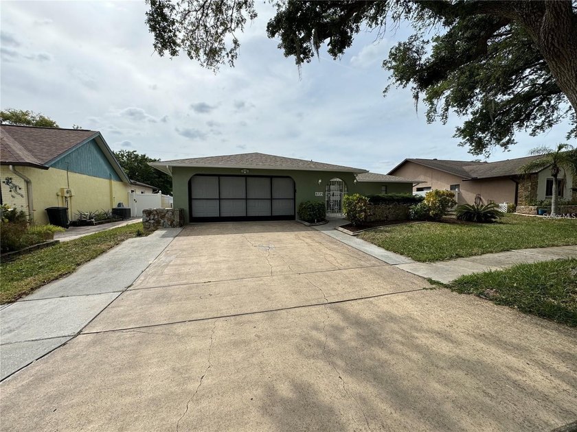 Welcome to this move-in ready 2-bedroom, 2-bathroom home - Beach Home for sale in Port Richey, Florida on Beachhouse.com