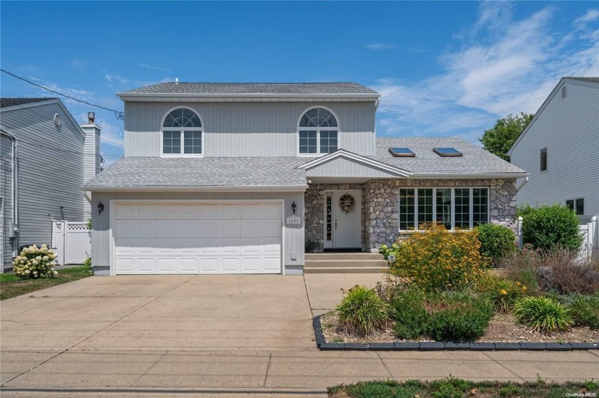 Welcome to this beautifully updated and meticulously maintained - Beach Home for sale in Atlantic Beach, New York on Beachhouse.com