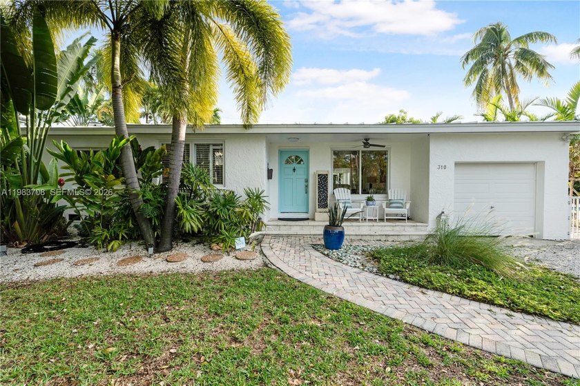 One of the remaining oversize lots in the Key. Great location..9 - Beach Home for sale in Key Biscayne, Florida on Beachhouse.com