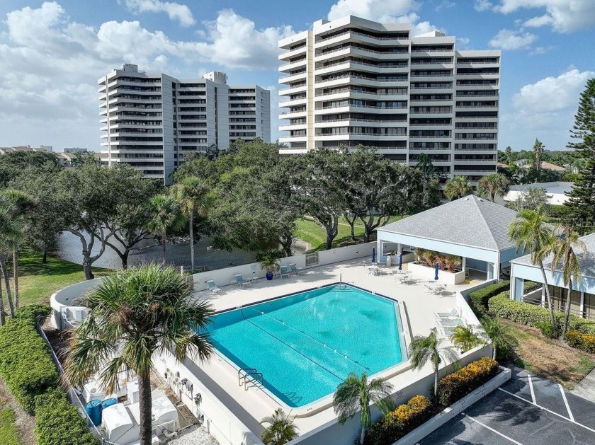 Welcome to the exclusive Pasadena Yacht & Country Club, a - Beach Condo for sale in Gulfport, Florida on Beachhouse.com