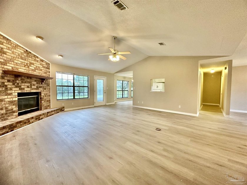 Golfer's Paradise! Large 4BR home sits on the duck pond of the - Beach Home for sale in Pensacola, Florida on Beachhouse.com
