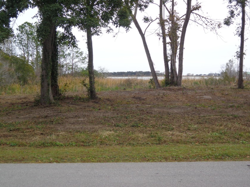 Waterfront building lot ( 1.59 Acres ) in Chadwick Shores - Beach Lot for sale in Sneads Ferry, North Carolina on Beachhouse.com