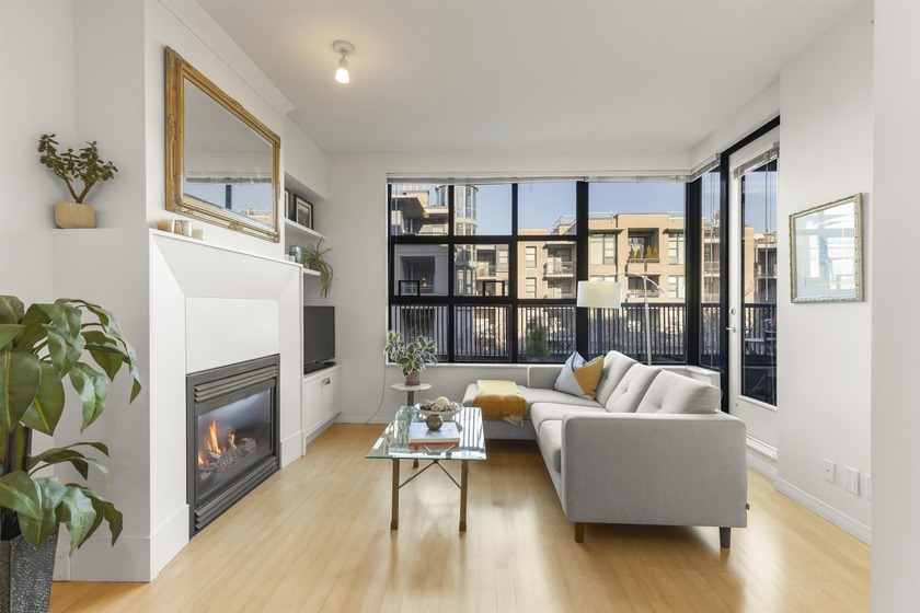 Welcome to the Ansonia, a well-run 6-storey concrete building - Beach Condo for sale in Vancouver, BC on Beachhouse.com