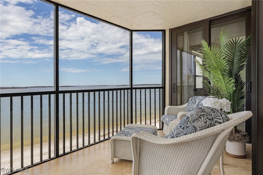 COSTAL LIFESTYLE! Offered Turnkey, this 2 bedroom/2 bathroom - Beach Condo for sale in Fort Myers, Florida on Beachhouse.com