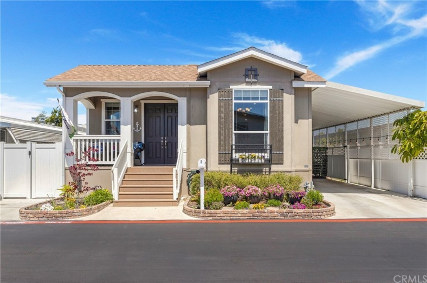 This is a Fabulous Mobile Home in a 55+ Community.  Upon - Beach Home for sale in Huntington Beach, California on Beachhouse.com