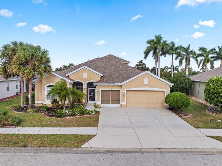 CLICK THE LINK ABOVE TO SEE THE VIRTUAL TOUR. Welcome to your - Beach Home for sale in Venice, Florida on Beachhouse.com